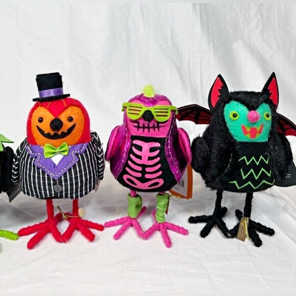 Target Hyde and EEK! 2024 Set of 5 Featherly Friends Halloween Birds - Picture 3 of 6